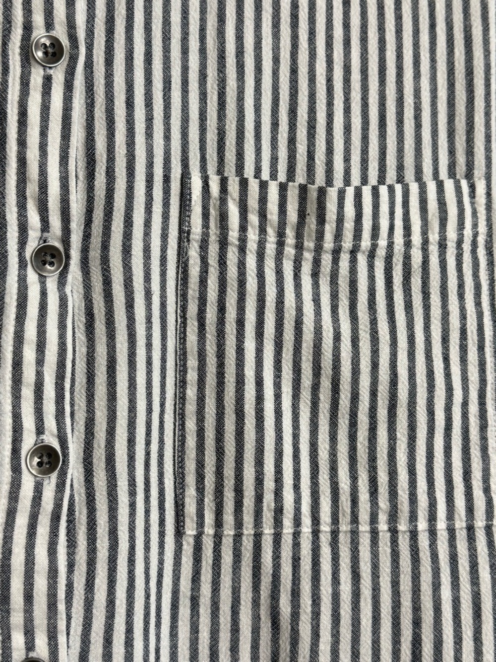 Splendid Linen blend Short-Sleeve Button-Down Shirt - Gray & White Stripes - Picture 5 of 7